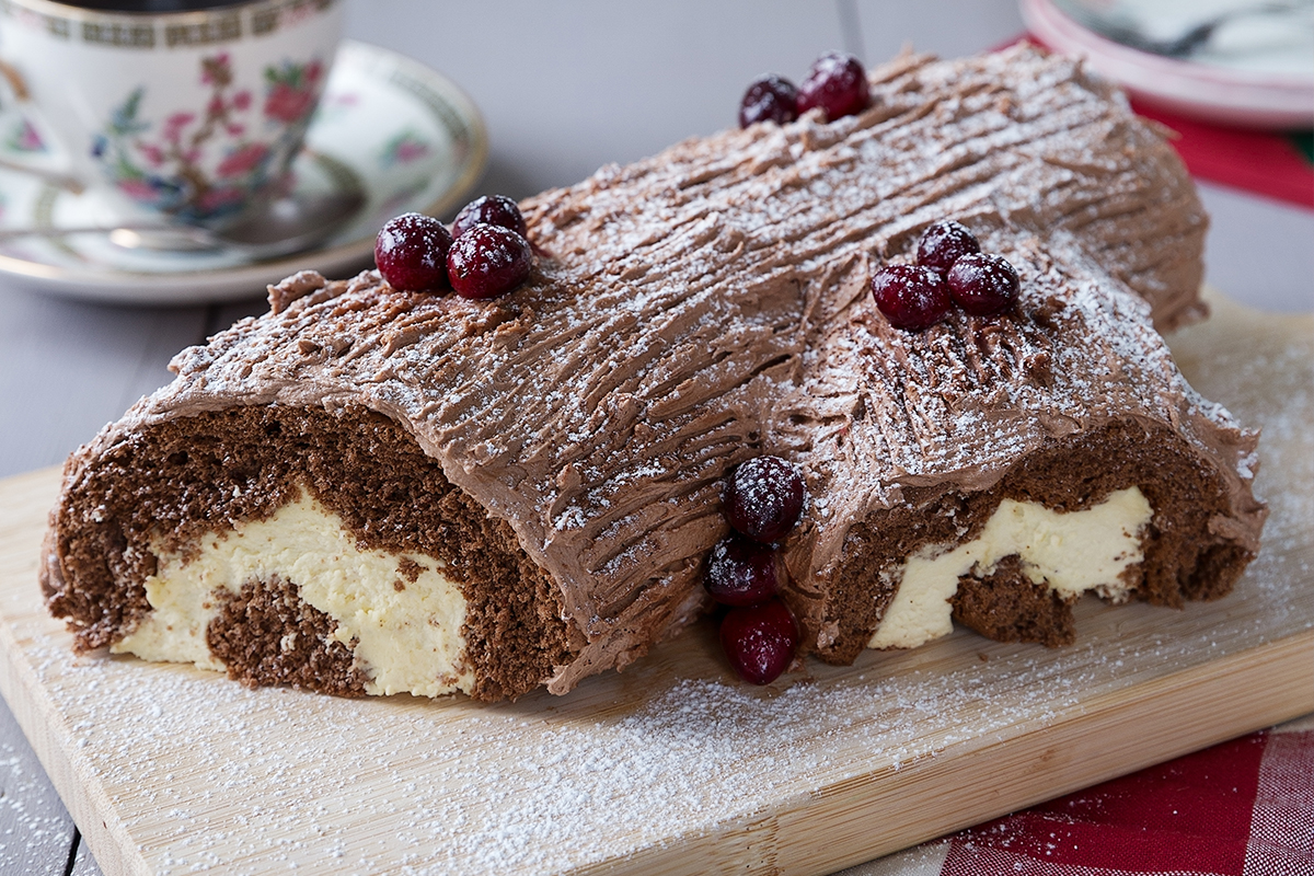 Yule Log Recipe With Whipped Cream Filling