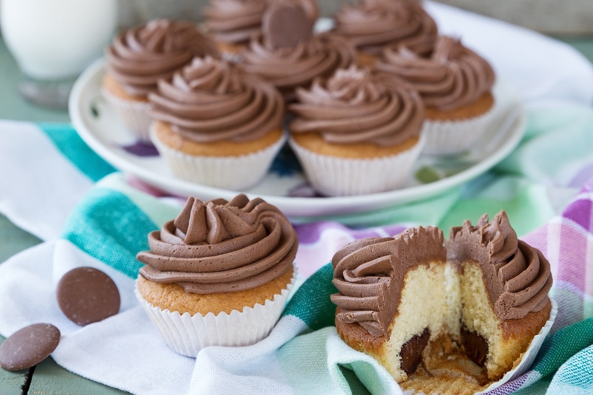 chocolate centred cupcakes