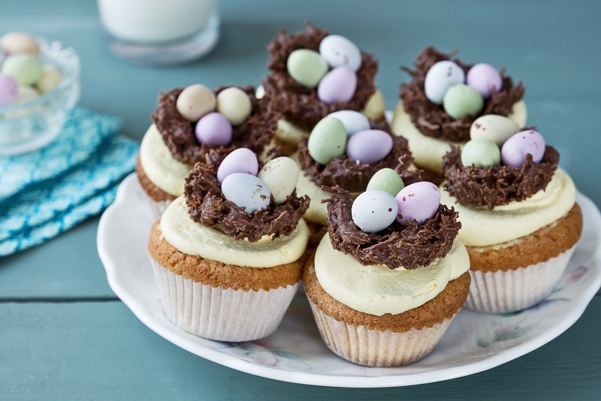easter cupcakes with nests