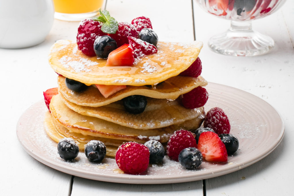 American Style Pancakes with Honey and Berries Recipe | Odlums